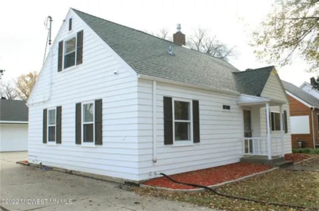 Building Photo - 1231 8th St N