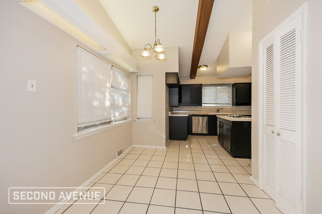 Foto del edificio - 3347 Navajo Pl