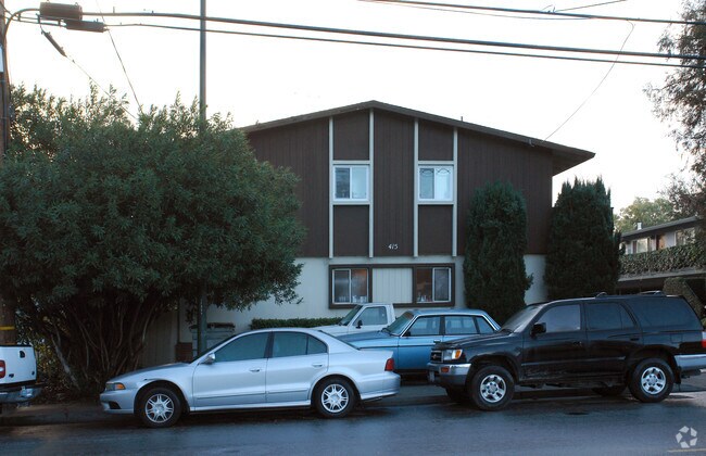 Building Photo - 415 Del Medio Ave