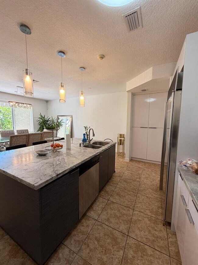 Foto del edificio - 10958 NW 86th Terrace