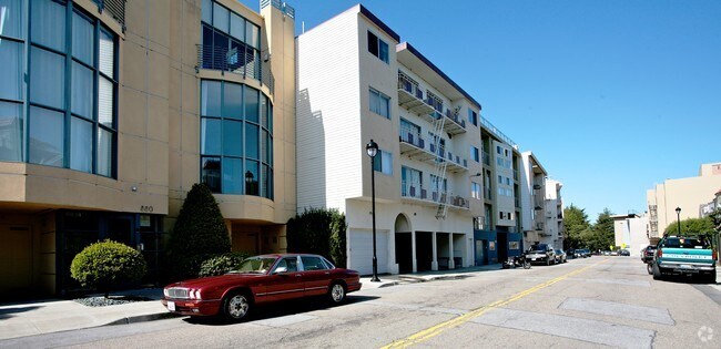 Building Photo - 860 Corbett Ave