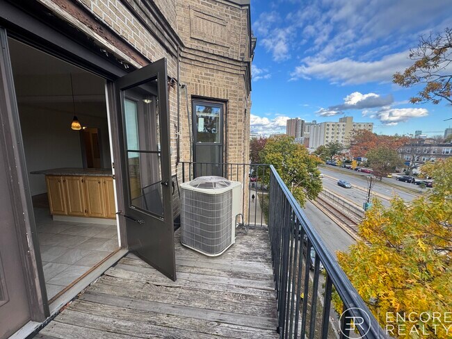 Foto del edificio - 1161 Commonwealth Ave