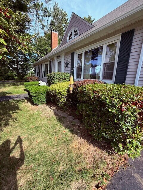 Foto del edificio - Fully Furnished Single-Family Home in the Heart of Saco – All Utilities Included ($3,000/mo)