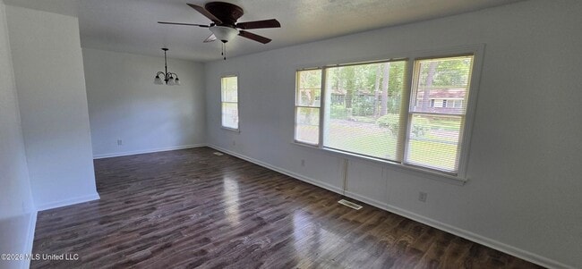 Building Photo - 3111 Revere St