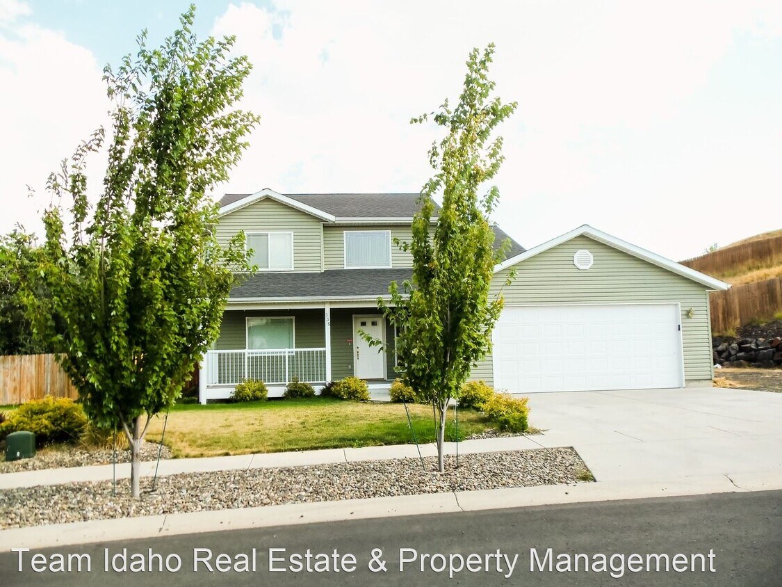 Foto principal - 3 br, 2.5 bath House - 335 Julie Drive