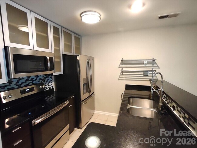 Foto del edificio - 505 N Graham St