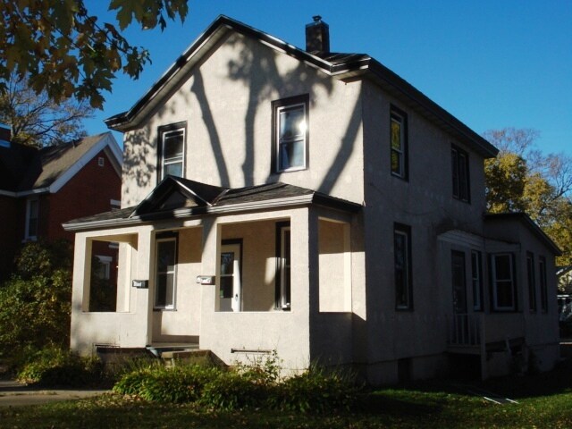 Foto del edificio - 1014 8th St S