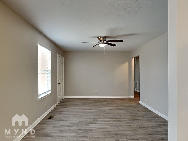 Foto del edificio - 305 Burlwood Ct