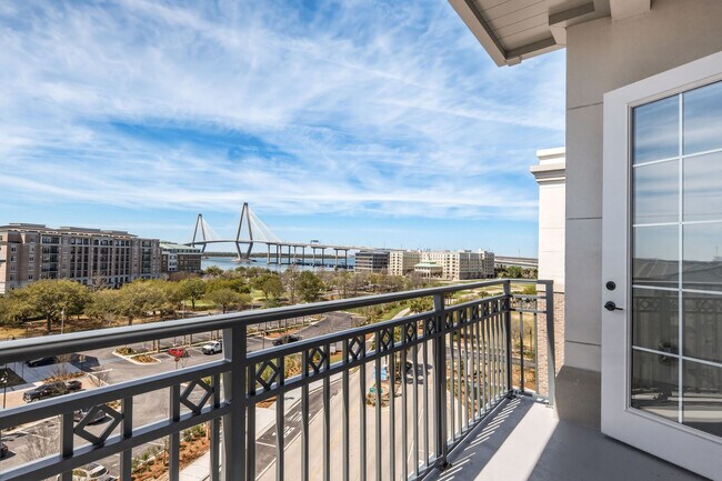 Foto del edificio - Legacy Patriots Point Apartments