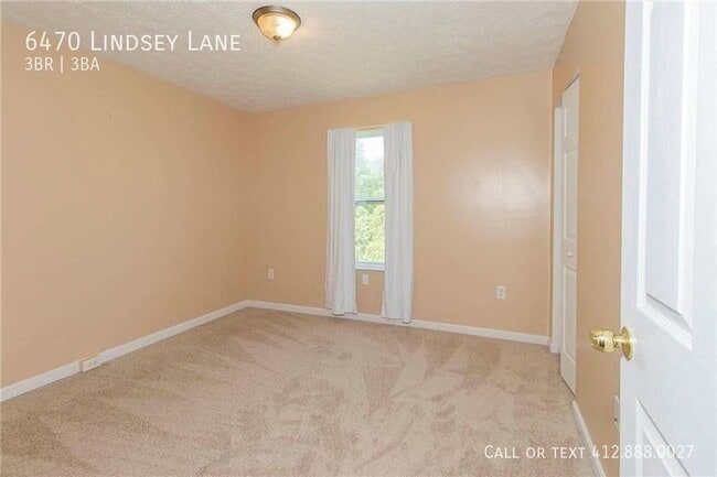 Building Photo - 3 bedroom 2.5 bath Franklin Regional schoo...
