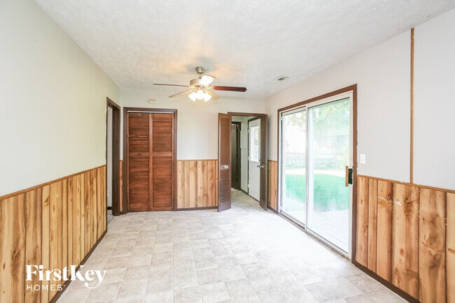 Building Photo - 3218 Pawnee Dr