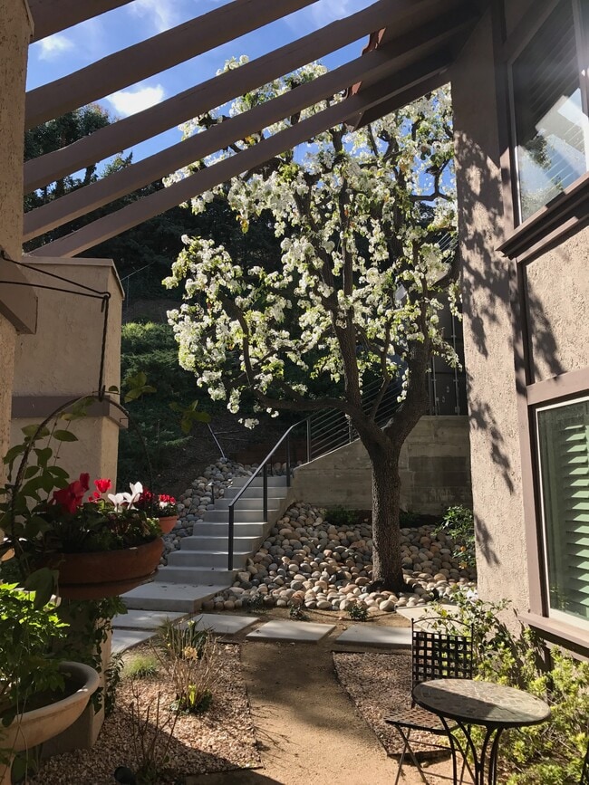 Foto del edificio - 4481 Deanwood Dr