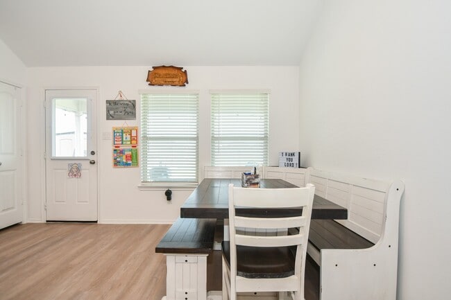 Foto del edificio - 3526 Britton Burrow Way