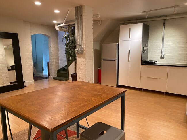 Dining - 5 Highland St