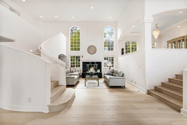 Building Photo - 1 Overlook Pl