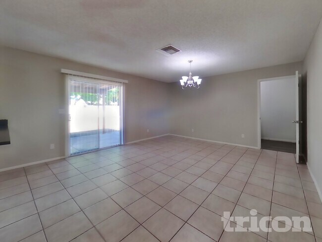 Foto del edificio - 18416 N 55th Dr