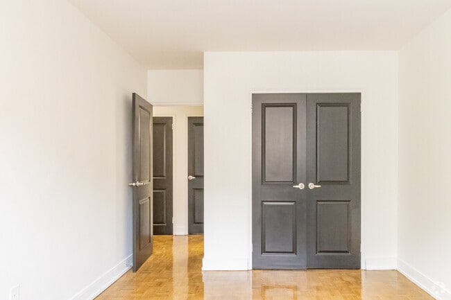 1BR, 1BA - 705SF - Bedroom - Weston Road Apartments