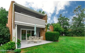 Building Photo - 68 Linden Ct