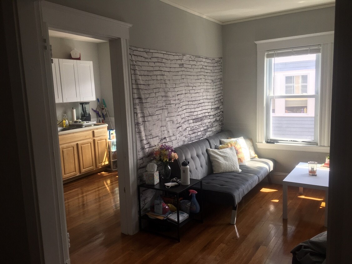 Primary Photo - 38 Boynton St