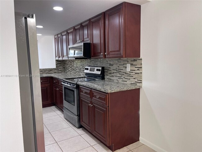 Building Photo - 2961 SW 87th Ave