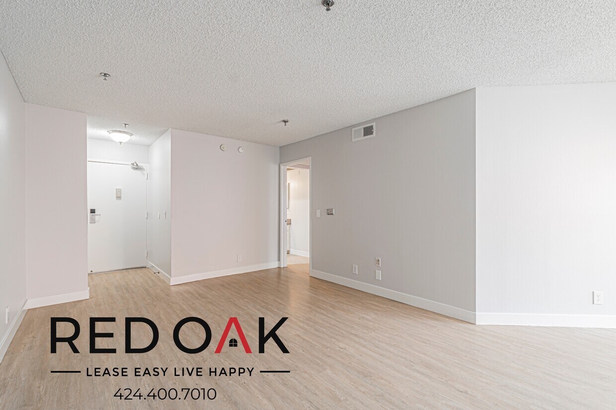 Foto principal - 350 S Reno St