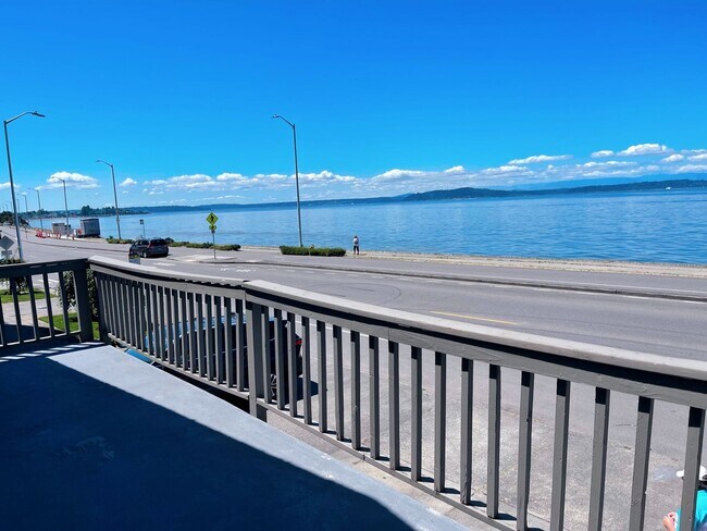 balcony - 1368 Alki Ave SW