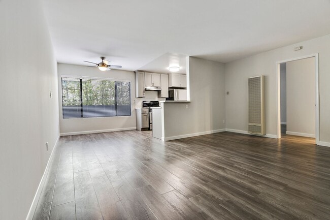 Interior Photo - 117 Pacific St