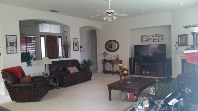 Building Photo - 1511 Eriswell Dr