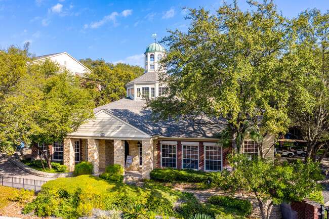 Building Photo - Village of Hampton Cove