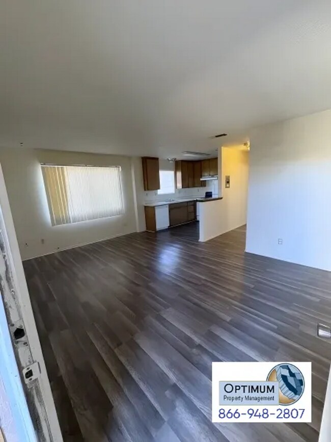 Building Photo - Charming Downstairs 1 Bedroom, 1 Bathroom Apartment in a Quiet Community