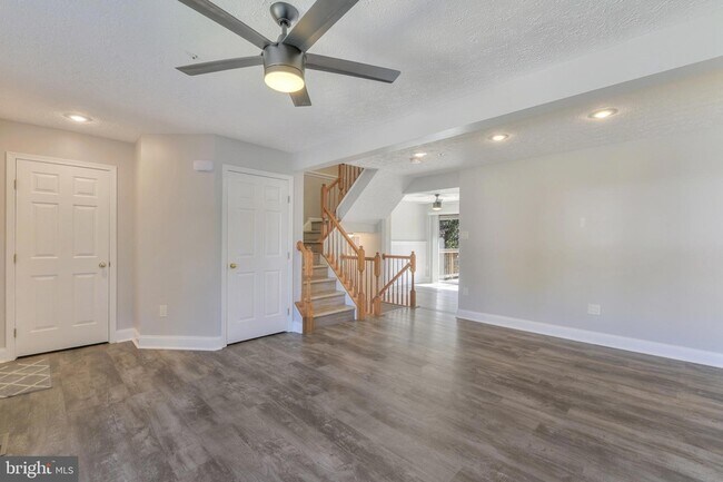 Foto del edificio - 27 Cutter Cove Ct