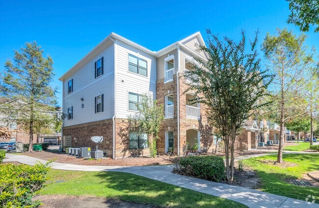 Building Photo - The Abbey at Park Lakes