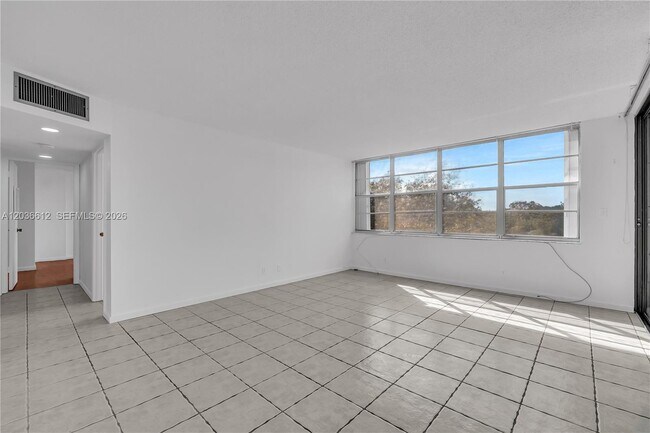 Foto del edificio - 2781 Taft St