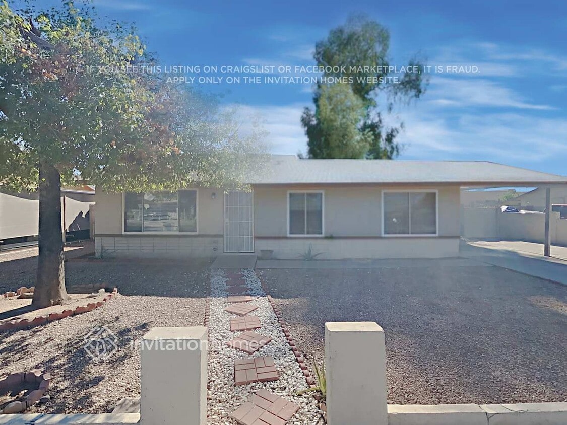 Primary Photo - 615 E Laredo St