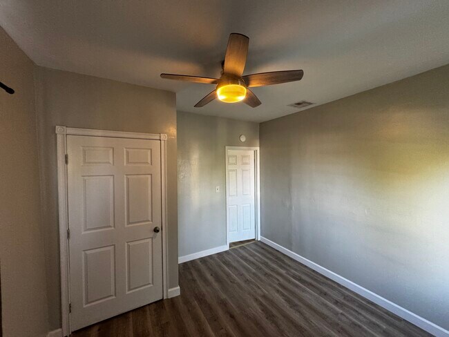 Foto del edificio - 229 Philippine St