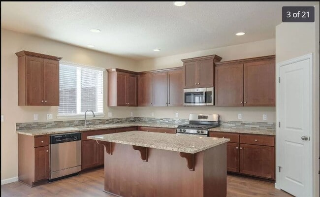 Building Photo - 5 br, 2.5 bath House - 16958 NW Tristan St