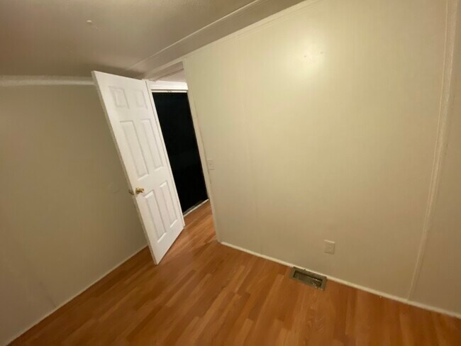 Foto del edificio - 11 Coach Dr