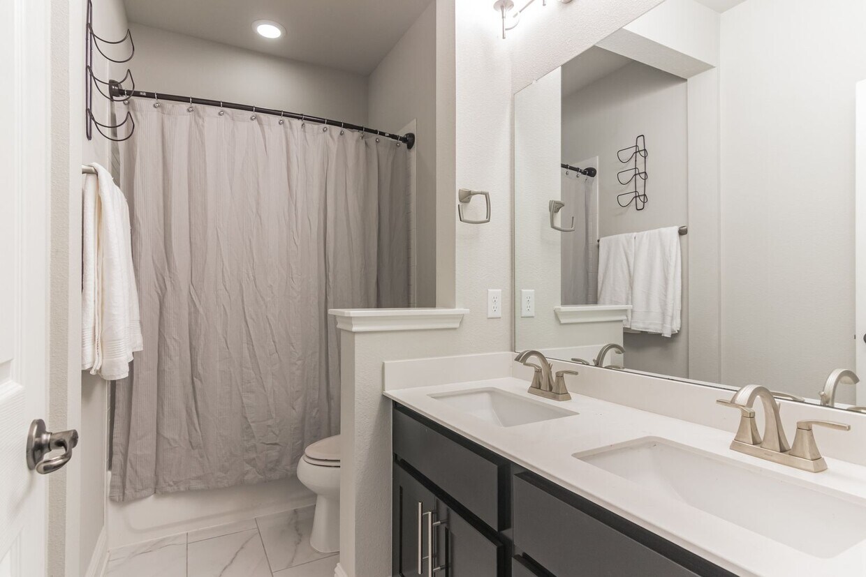 Foto principal - 7100 Trissino Dr, Austin, Texas 78739