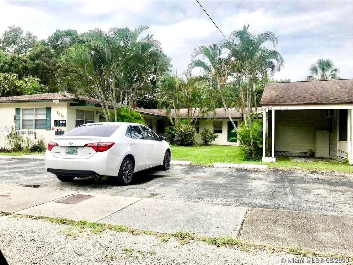 Primary Photo - 1415 SW 1st Ave