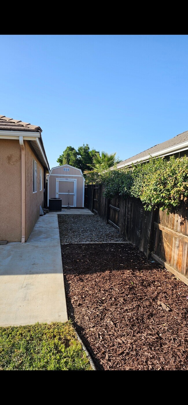 Building Photo - 290 San Ramon Ct