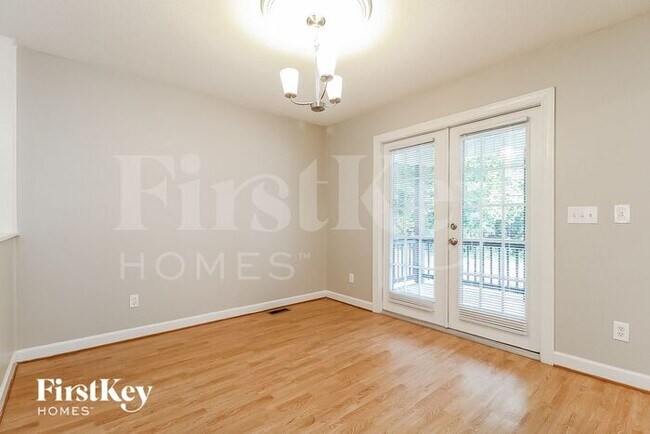 Foto del edificio - 245 B H Parrish Rd