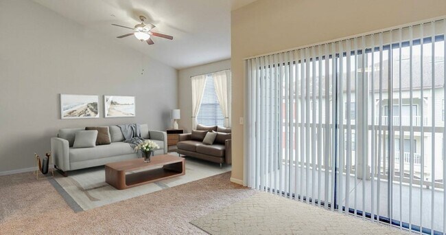 Foto del edificio - Trails at Bartram Park Apartments