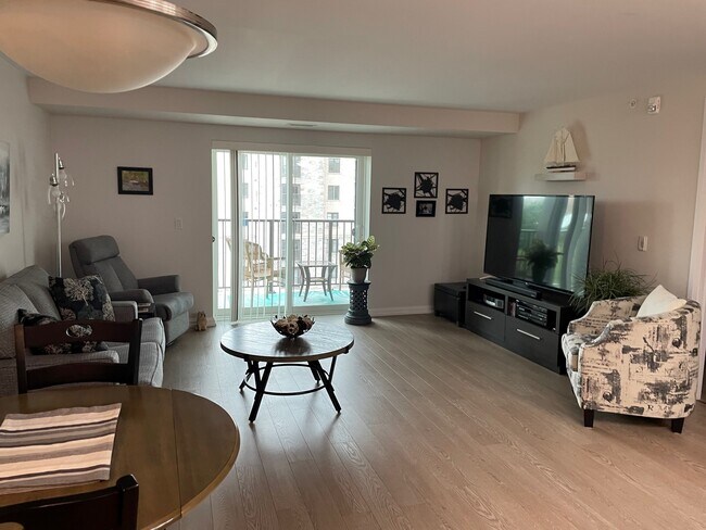 Photo du bâtiment - 778-778 Laurelwood Dr