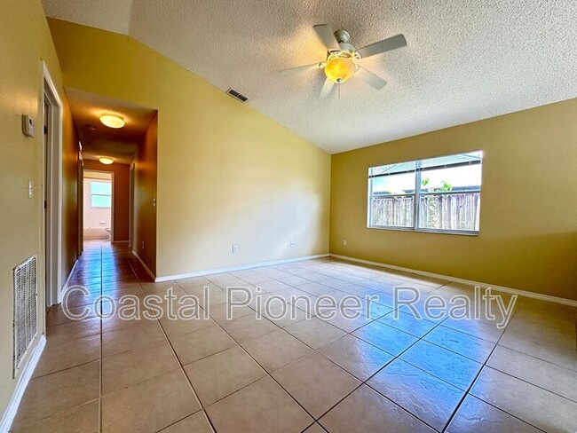 Building Photo - 10248 Cody Ln