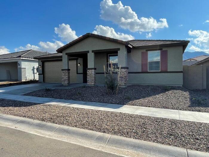 Primary Photo - 3031 W Estes Way