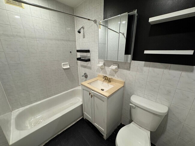 Foto del edificio - 72 Somers St