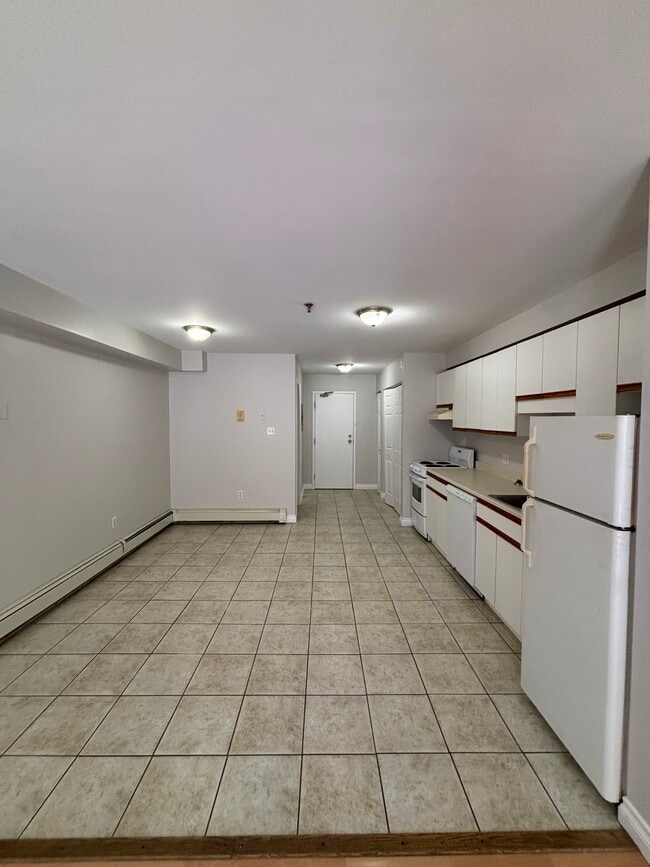 Building Photo - 3034 Windsor St