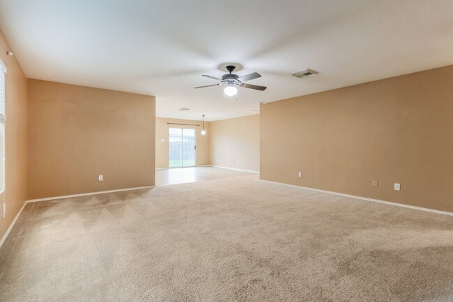Building Photo - 2034 Vanamen Ct