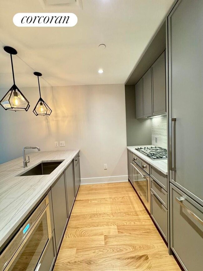 Foto del edificio - 218 W 103rd St