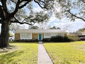 Primary Photo - 5107 W Bellfort Ave